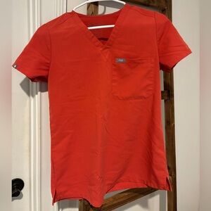 Women’s Fig Scrub Top, size XXS.